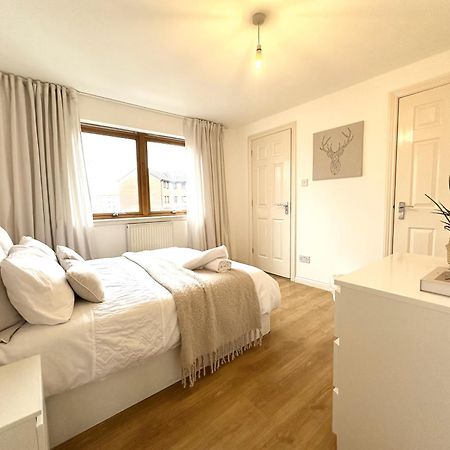גלאזגו Private Room With En-Suite And Parking In Shared Flat מראה חיצוני תמונה