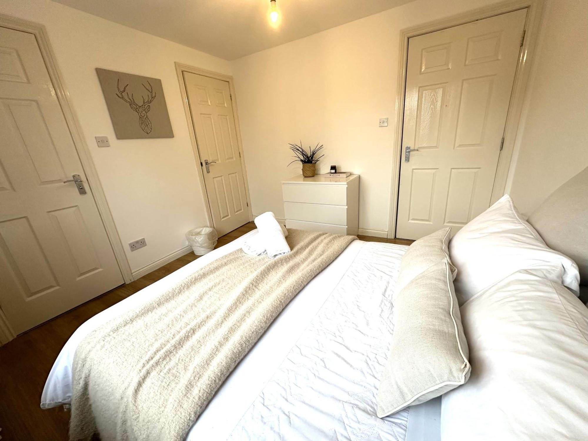גלאזגו Private Room With En-Suite And Parking In Shared Flat מראה חיצוני תמונה