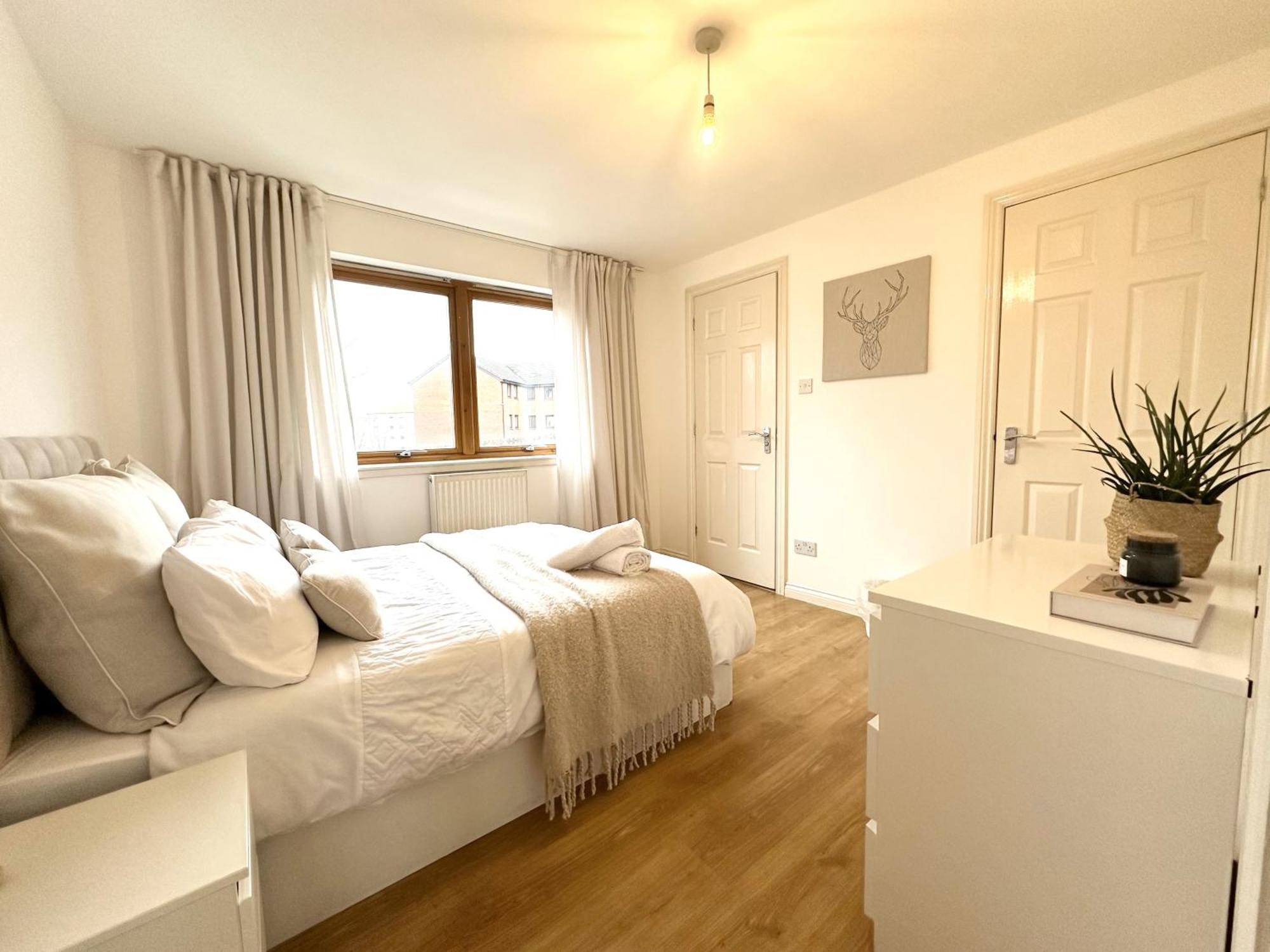 גלאזגו Private Room With En-Suite And Parking In Shared Flat מראה חיצוני תמונה